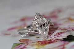 Jewelry Store - Jewelry building downtown Boston -  Natural GIA certified Diamonds and lab Grown diamonds - Gem stones - Custom Design Boston - Free Quote